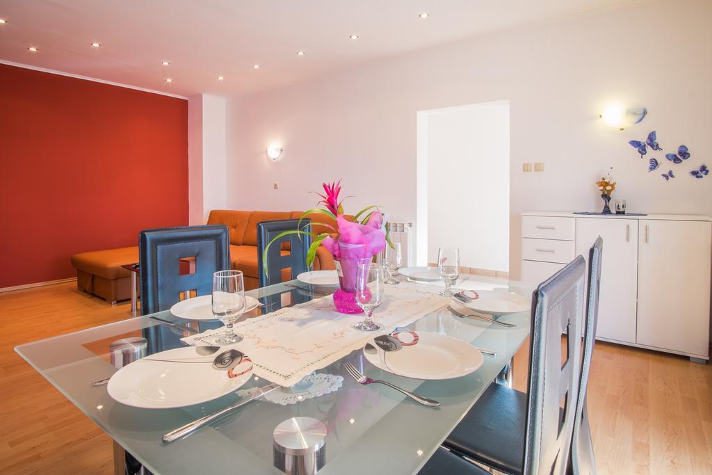 Apartments Jenny Pinezići Zewnętrze zdjęcie